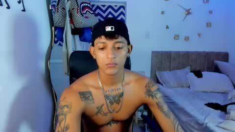 Snapshot of slim_master12 chatting on 09-16-25, 10:11 slim_master12 online show from 09-16-25, 10:11