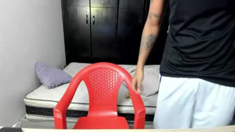 Snapshot of slim_master12 chatting on 07-25-26, 12:09 slim_master12 online show from 07-25-26, 12:09