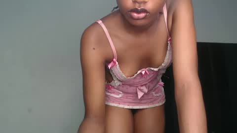 perry online show from 03-25-26, 10:32