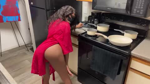 Snapshot of slimaddictionxxx chatting on 01-14-25, 06:45 Barbie Stylebender online show from 01-14-25, 06:45