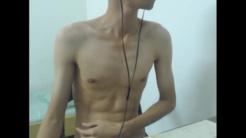 Snapshot of slimboner89 chatting on 01-05-25, 02:19 slimboner89 online show from 01-05-25, 02:19
