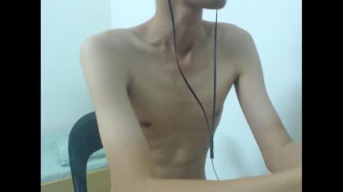 Snapshot of slimboner89 chatting on 01-12-25, 12:55 slimboner89 online show from 01-12-25, 12:55