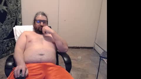 Snapshot of slimdizzy64 chatting on 03-02-25, 12:42 slave drew or slut online show from 03-02-25, 12:42