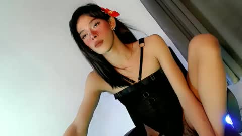 Snapshot of slimgirl_patricia chatting on 12-14-25, 02:22 Pat online show from 12-14-25, 02:22