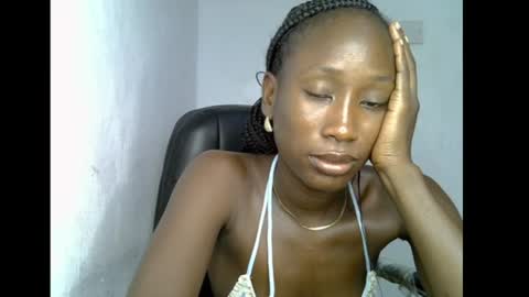 Snapshot of slimsin_1 chatting on 07-28-26, 07:04 Kim online show from 07-28-26, 07:04