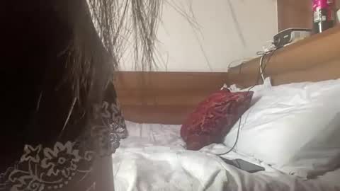 Snapshot of slimthickdesi chatting on 06-15-26, 02:08 slimthickdesi online show from 06-15-26, 02:08