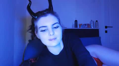 Snapshot of sloomonata chatting on 10-28-25, 02:04 sloomonata online show from 10-28-25, 02:04