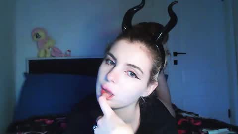 Snapshot of sloomonata chatting on 11-01-25, 04:14 sloomonata online show from 11-01-25, 04:14