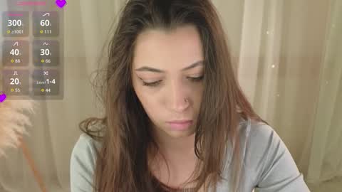 Emilia online show from 11-11-25, 12:38