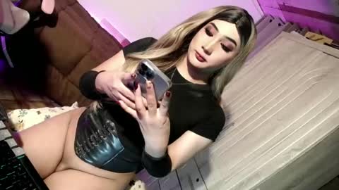Nathalie online show from 06-20-26, 06:22