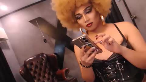 Snapshot of sluthotcummer69x chatting on 02-12-26, 04:57 EMPRESS GODDESS KRISTINE online show from 02-12-26, 04:57