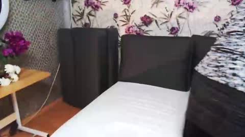 Snapshot of slutishmami chatting on 05-27-26, 06:10 slutihmami online show from 05-27-26, 06:10