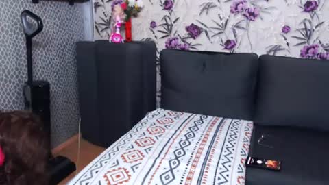 Snapshot of slutishmami chatting on 06-14-26, 07:10 slutihmami online show from 06-14-26, 07:10