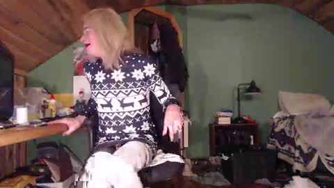 slutjennifertransxx online show from 12-22-24, 05:12