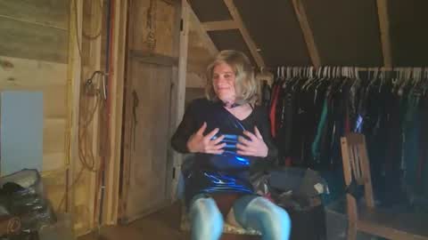 Snapshot of slutjennifertransxx chatting on 02-06-26, 05:23 slutjennifertransxx online show from 02-06-26, 05:23