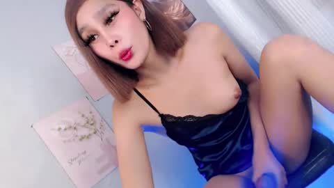 Snapshot of slutnextdoor28 chatting on 05-15-26, 02:24 slutnextdoor28 online show from 05-15-26, 02:24