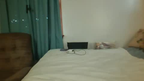 Snapshot of sluttamer72 chatting on 07-21-26, 01:24 Jade and Thomas online show from 07-21-26, 01:24