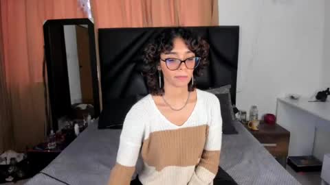 slutty_venus7 online show from 07-09-26, 10:25