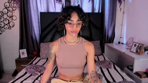 slutty_venus7 online show from 08-02-26, 03:21
