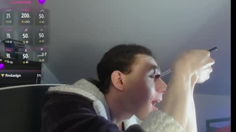 Natsu online show from 04-15-26, 05:09