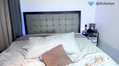 Fansly SluttyKaye -DONT FORGET TO FOLLOW AND THUMBS UP online show from 12-02-24, 12:30