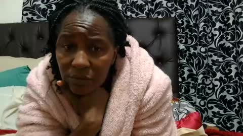 sluttylaura18 online show from 08-03-26, 06:22