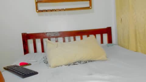 Sexyslutt online show from 09-25-25, 01:59