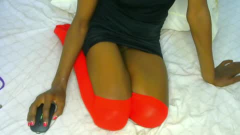 Snapshot of sluttysam_ chatting on 05-28-26, 10:07 Sexyslutt online show from 05-28-26, 10:07