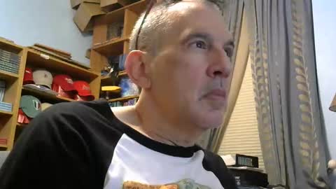 Snapshot of sluttyslave81 chatting on 12-19-25, 07:37 sluttyslave81 online show from 12-19-25, 07:37