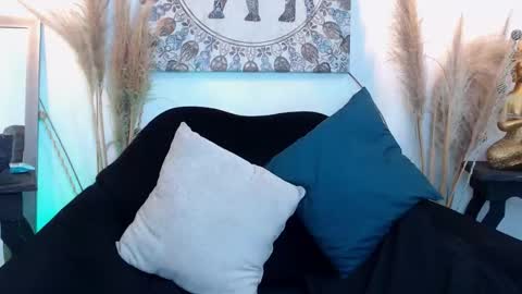 Snapshot of sluttyysucker chatting on 01-12-26, 03:06 KATHY online show from 01-12-26, 03:06