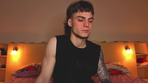 Snapshot of sly_gus chatting on 04-28-26, 04:34 Gus online show from 04-28-26, 04:34