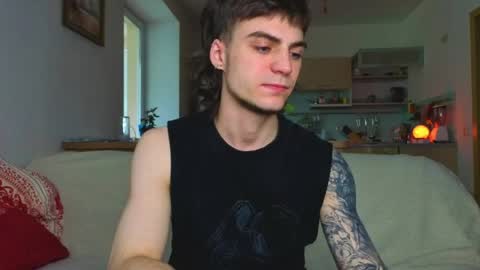 Snapshot of sly_gus chatting on 05-14-26, 03:46 Gus online show from 05-14-26, 03:46
