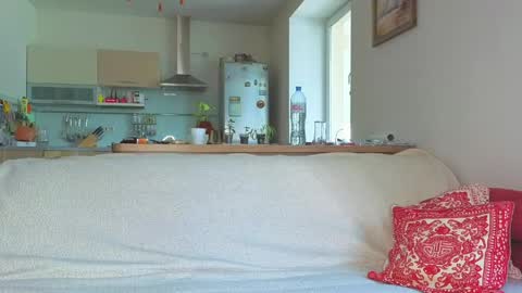 Snapshot of sly_gus chatting on 05-18-26, 09:26 Gus online show from 05-18-26, 09:26