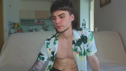 Snapshot of sly_gus chatting on 05-26-26, 12:45 Gus online show from 05-26-26, 12:45