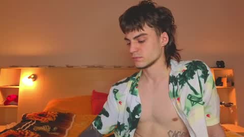Snapshot of sly_gus chatting on 05-29-26, 04:27 Gus online show from 05-29-26, 04:27