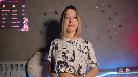 Snapshot of smaillev chatting on 01-13-25, 08:37 Melani online show from 01-13-25, 08:37