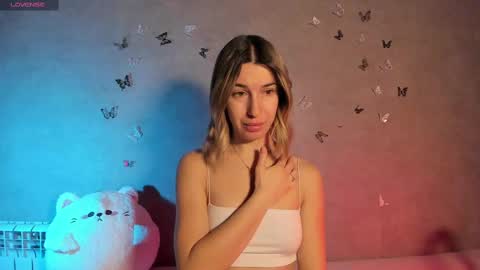 Snapshot of smaillev chatting on 03-05-25, 05:50 Melani online show from 03-05-25, 05:50