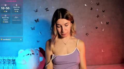 Snapshot of smaillev chatting on 03-07-25, 09:27 Melani online show from 03-07-25, 09:27