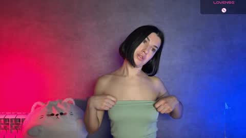 Snapshot of smaillev chatting on 04-29-26, 07:42 Melani online show from 04-29-26, 07:42