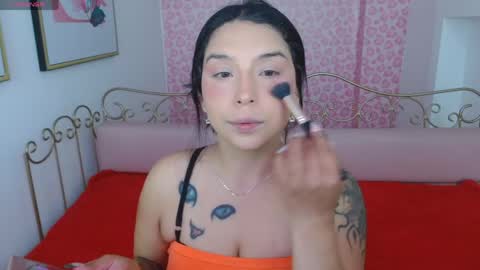 Snapshot of small__naughty chatting on 05-22-26, 01:17 Mariana Torres online show from 05-22-26, 01:17