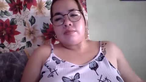 Lovewella online show from 10-25-25, 04:09