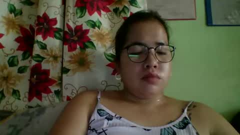 Lovewella online show from 11-19-25, 02:22