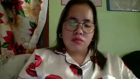 Lovewella online show from 11-20-25, 02:34