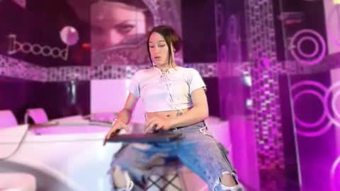 Small Hot19 online show from 03-27-26, 09:53