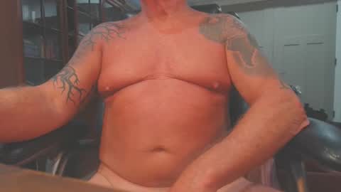 Snapshot of smallercockfun chatting on 10-18-25, 01:01 smallercockfun online show from 10-18-25, 01:01