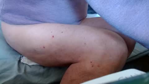 Snapshot of smallmalelass chatting on 02-25-25, 11:00 smallmalelass online show from 02-25-25, 11:00