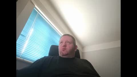 smallone19832 online show from 02-27-25, 10:37