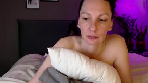 Anna no bbbbybybbabebyy just Anna. And dont call me mom please. online show from 02-16-25, 04:10