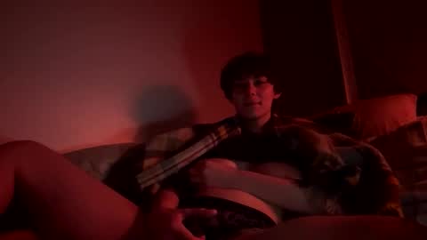 Snapshot of smalltshbigtits chatting on 11-25-25, 01:44 smalltshbigtits online show from 11-25-25, 01:44