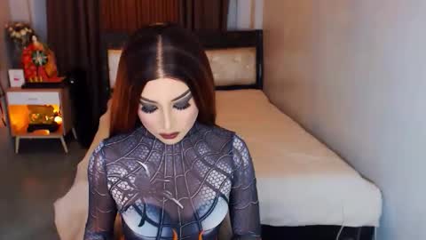 smasherqueen online show from 10-30-25, 10:38